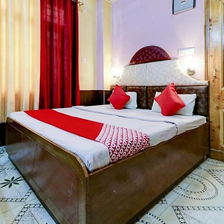 Oyo Hotel C Shimla Exteriör bild
