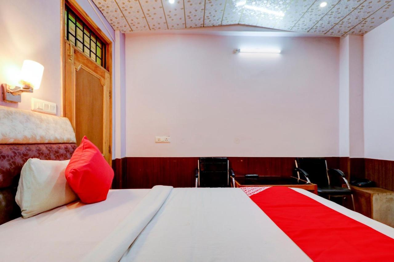 Oyo Hotel C Shimla Exteriör bild